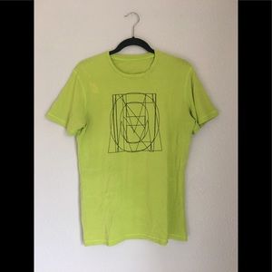 Men’s lululemon athletic shirt